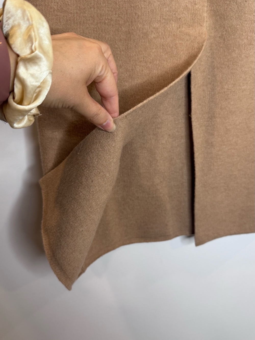 Babaton Johan Wool Blend Camel Knit Midi Skirt S Quiet Luxury Minimalist Office - Picture 5 of 7